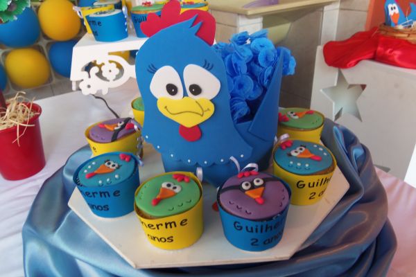 CUPCAKE - TURMA DA GALINHA PINTADINHA